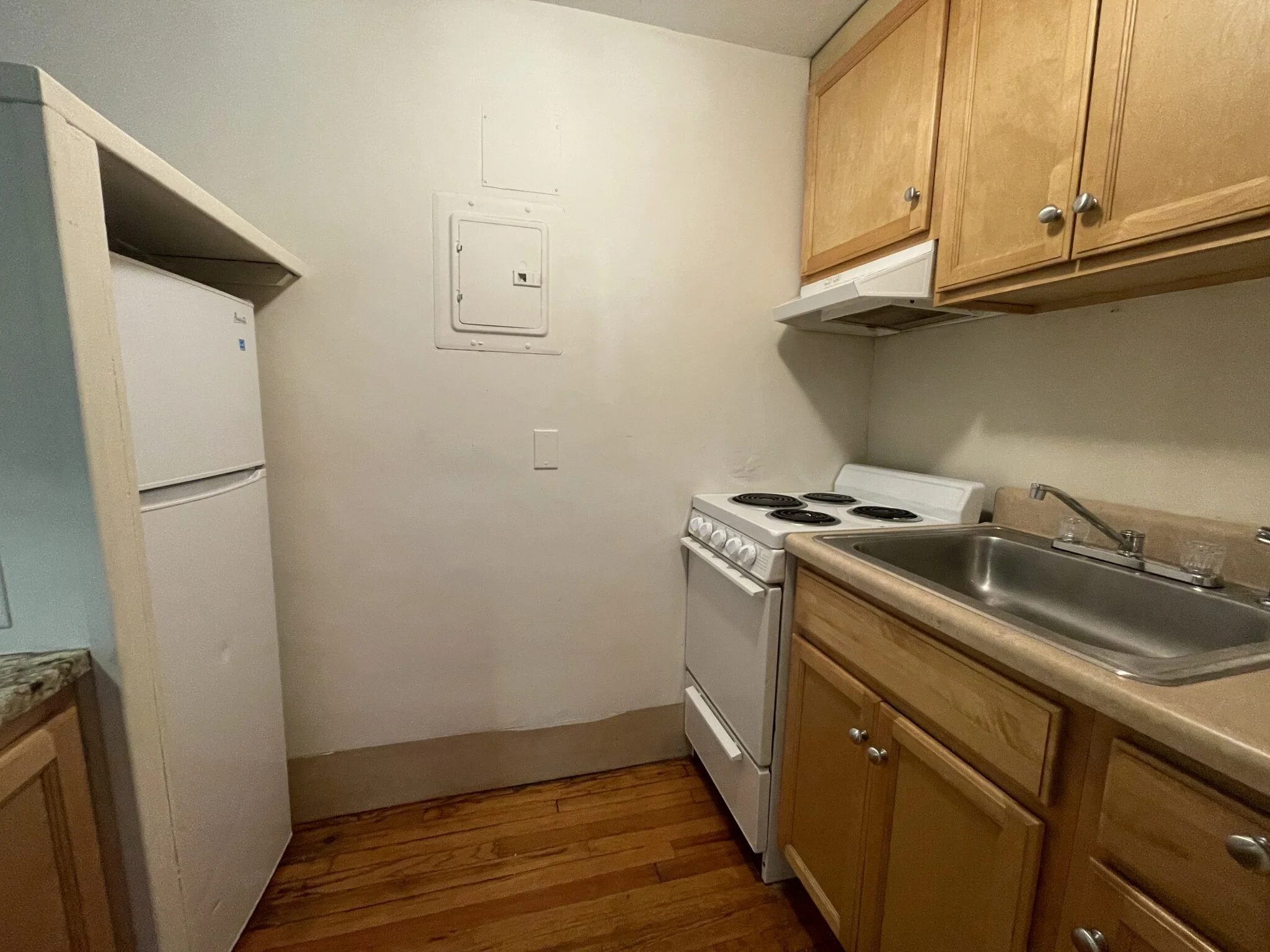 120 North Ave, Abington