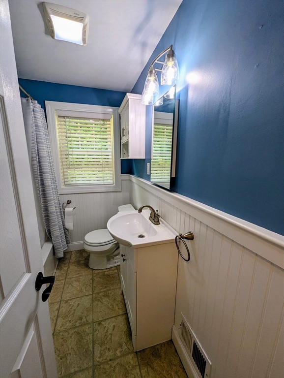 1 Conlyn Ave, Franklin