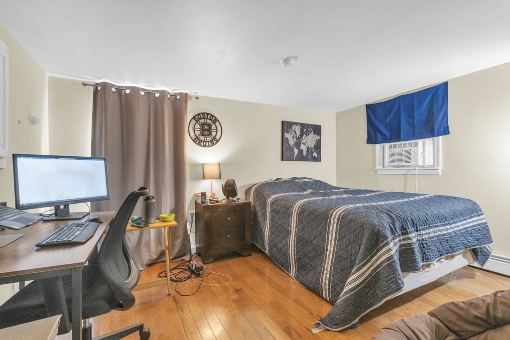 194 W 5th St, South Boston