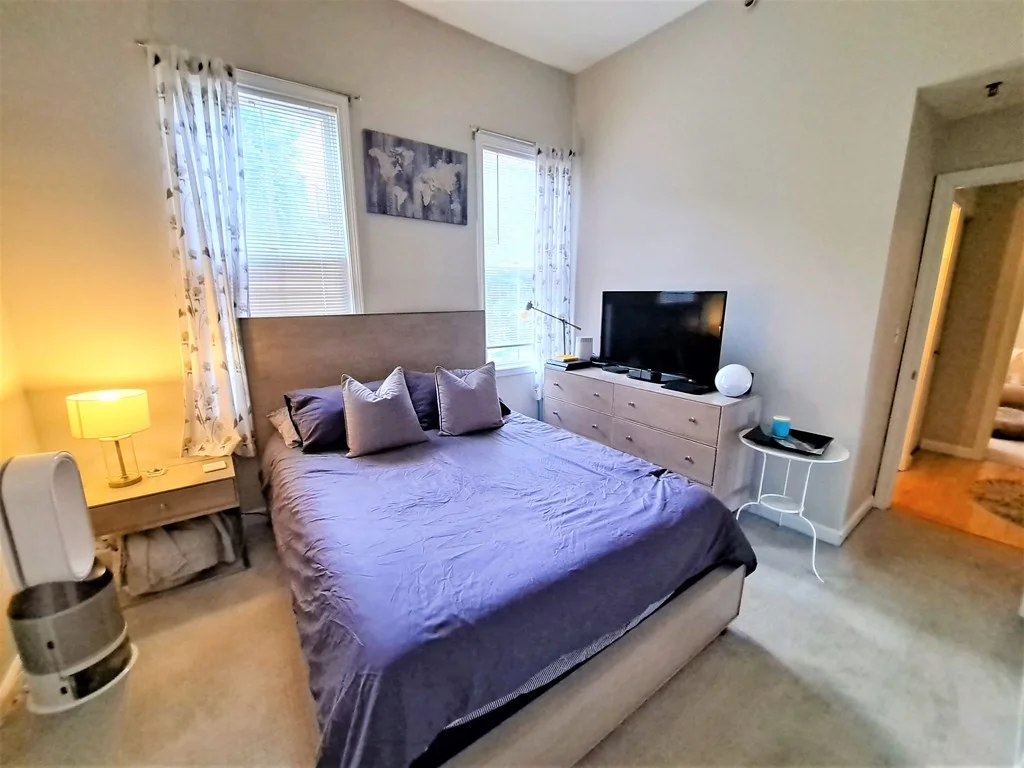 49 Cedar St, Roxbury