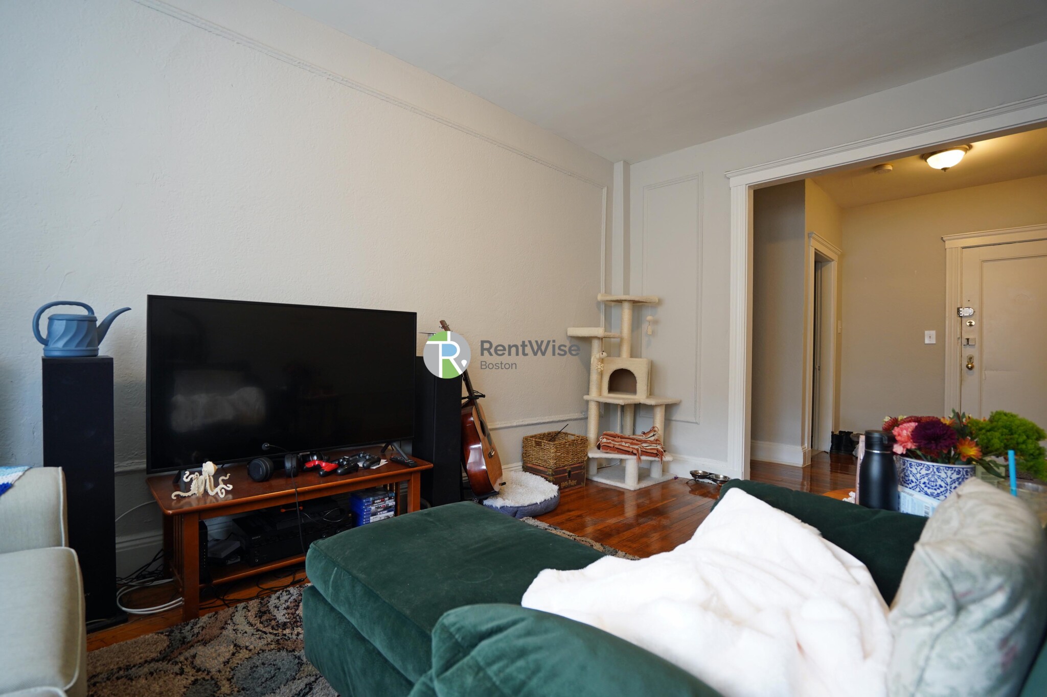 51 Linden St, Allston