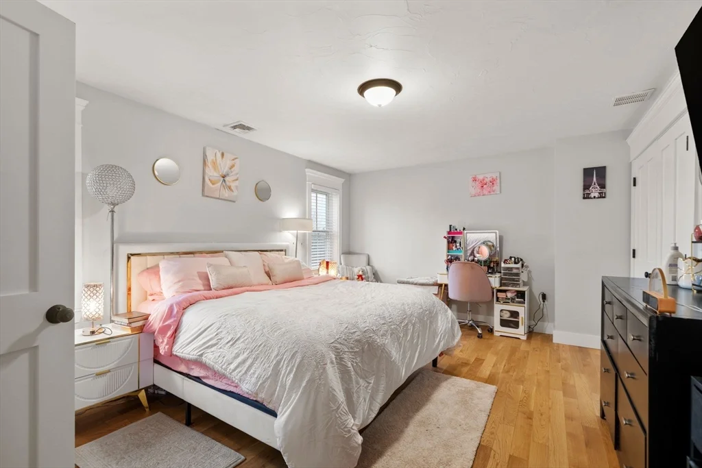 8 Patrick St, Attleboro