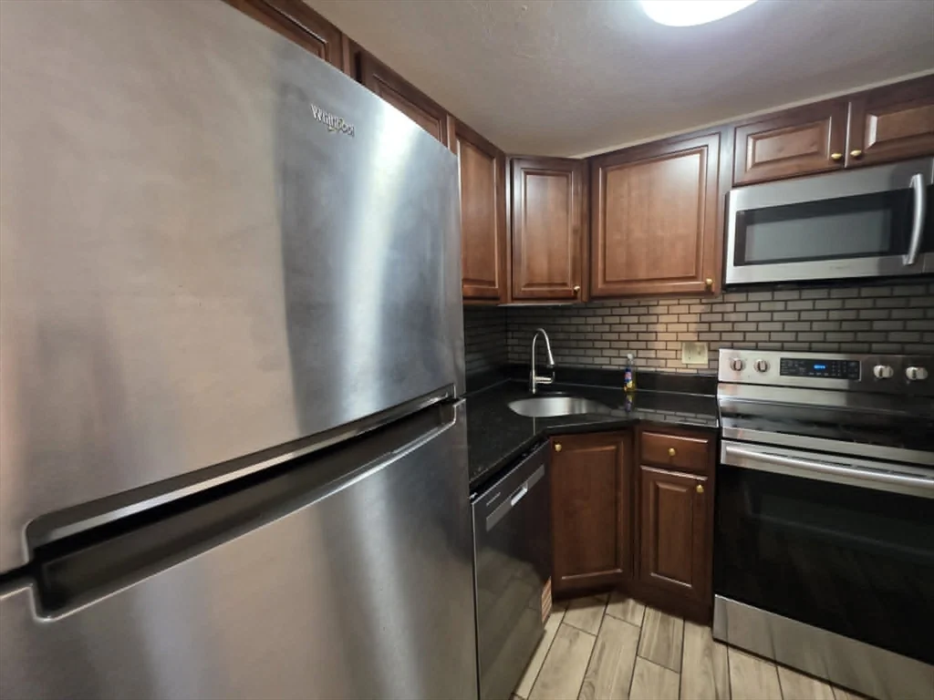 230 Willard St, Quincy
