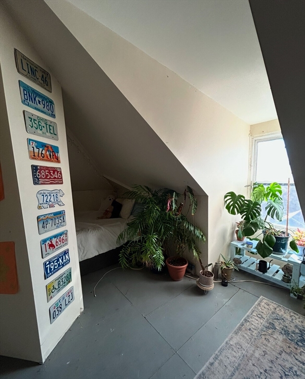 17 Hillside St, Mission Hill