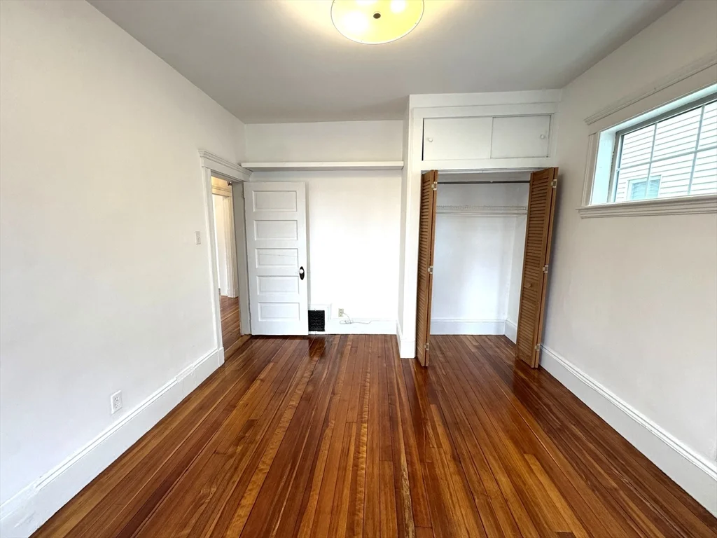 67 Washburn Ave, North Cambridge