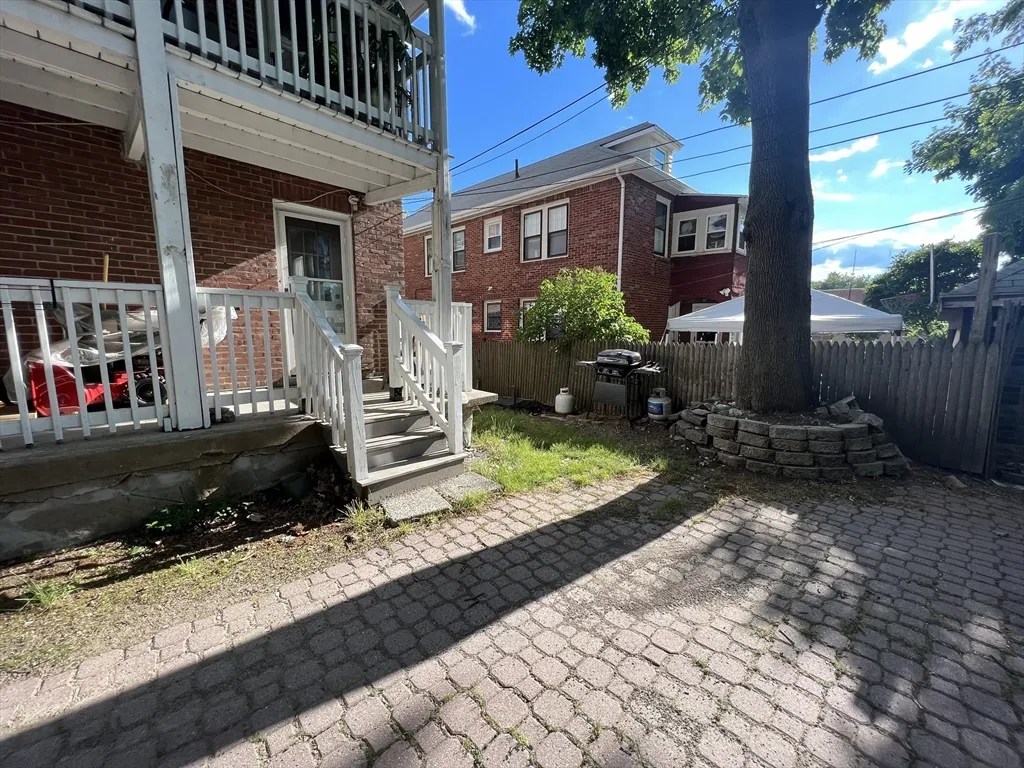 481 Washington St, Brighton