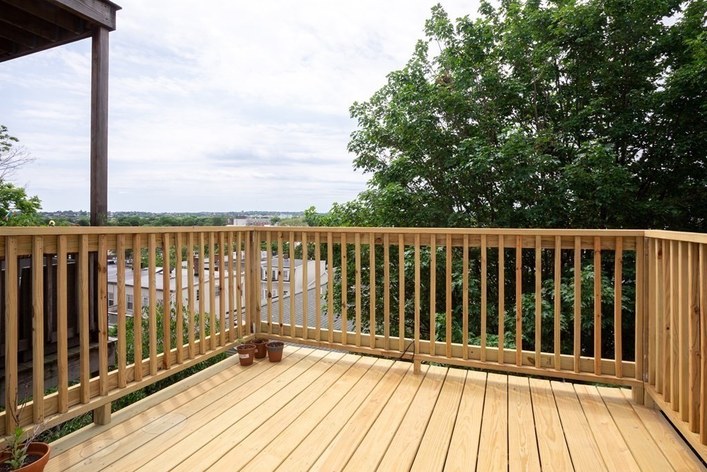 71 Old Harbor St, South Boston