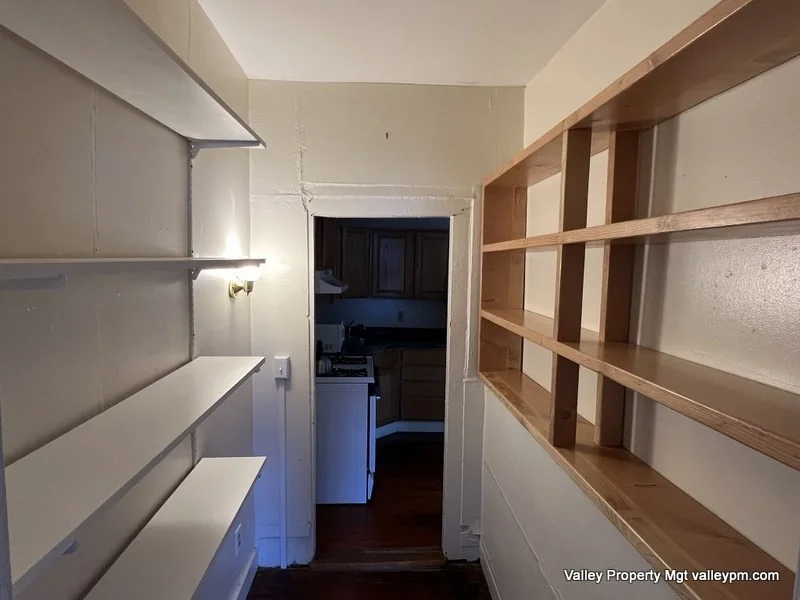 797 Main St, Amherst