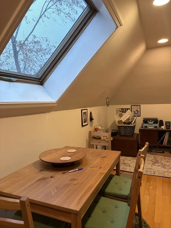 290 Adams St, Abington