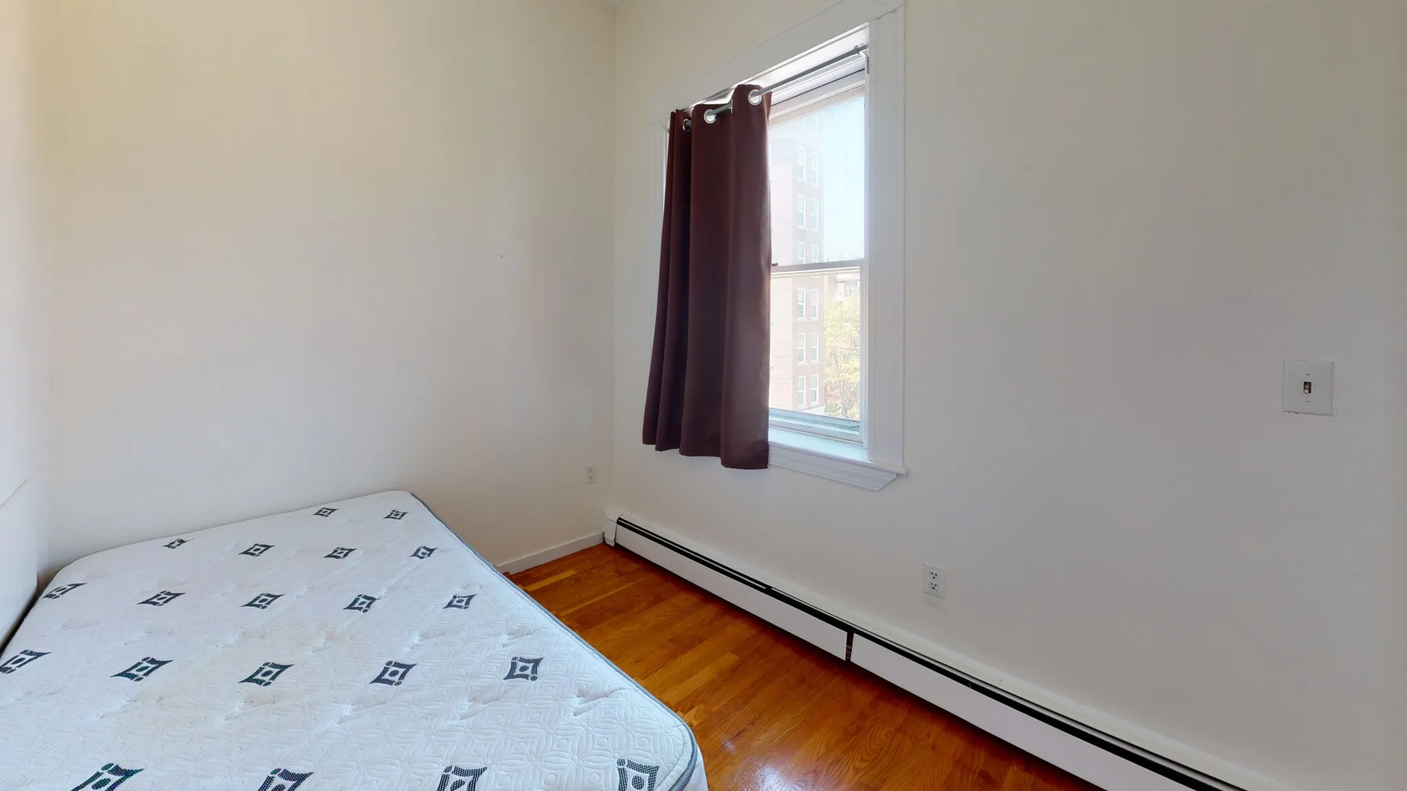 591 Beacon St, Fenway