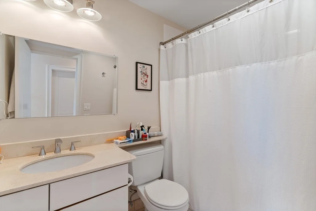 9 Sheridan, Neighborhood Nine