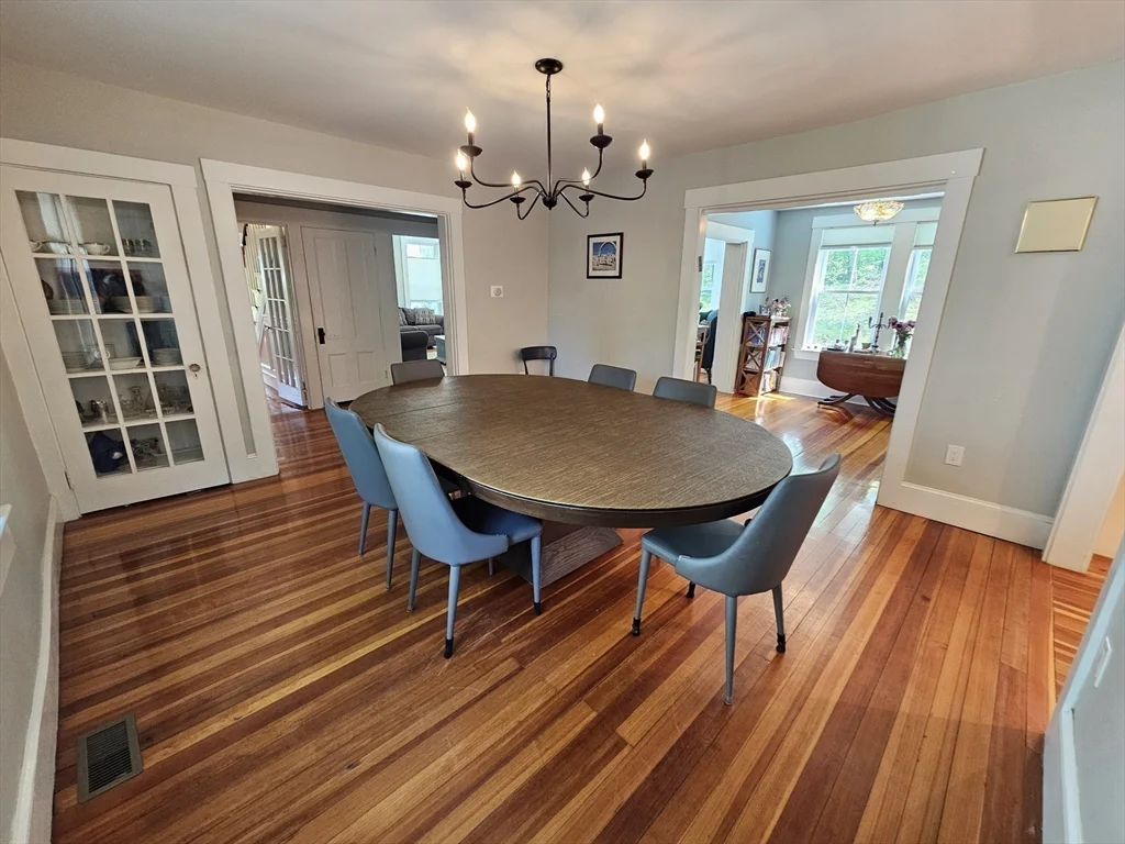 144 East St, Sharon