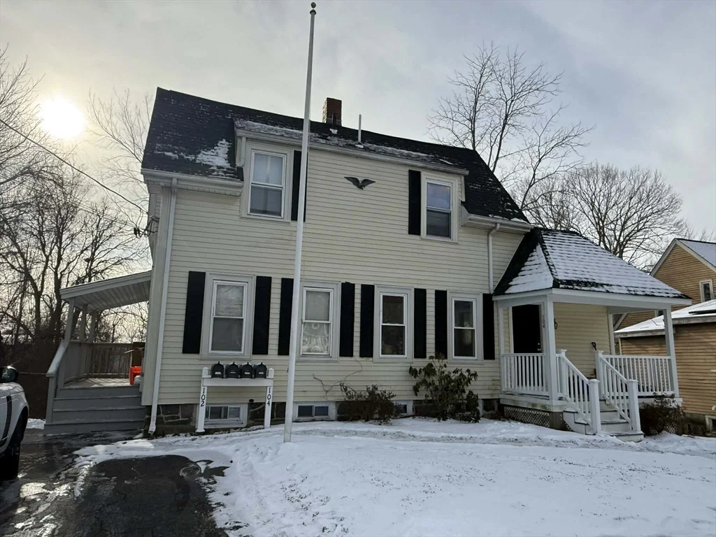 102-104 Cherry St, Whitman