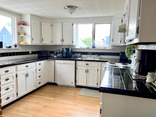 35 Rogers Ave, Powder House Square