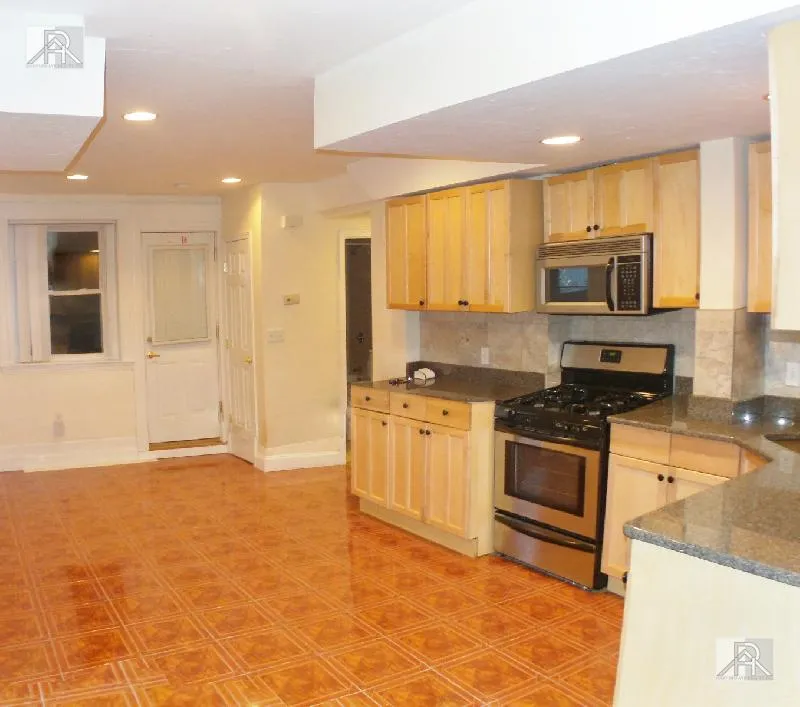 191 Winthrop Rd, Aspinwall Hill