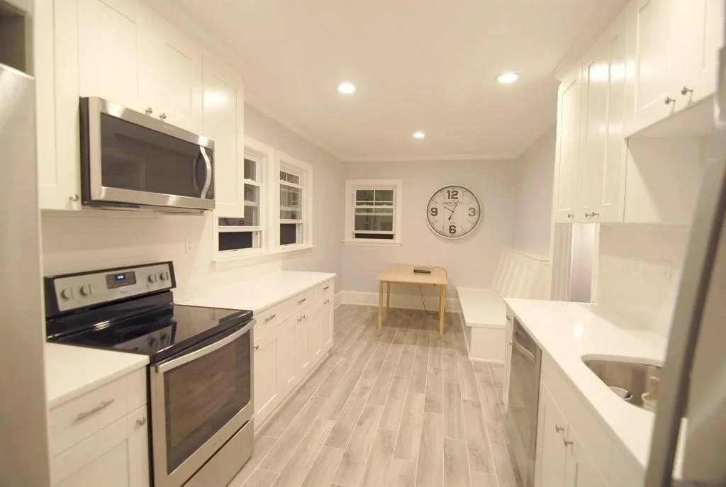 812 Moody St, South Side