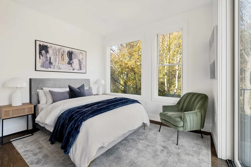 133 Boardman St, East Boston