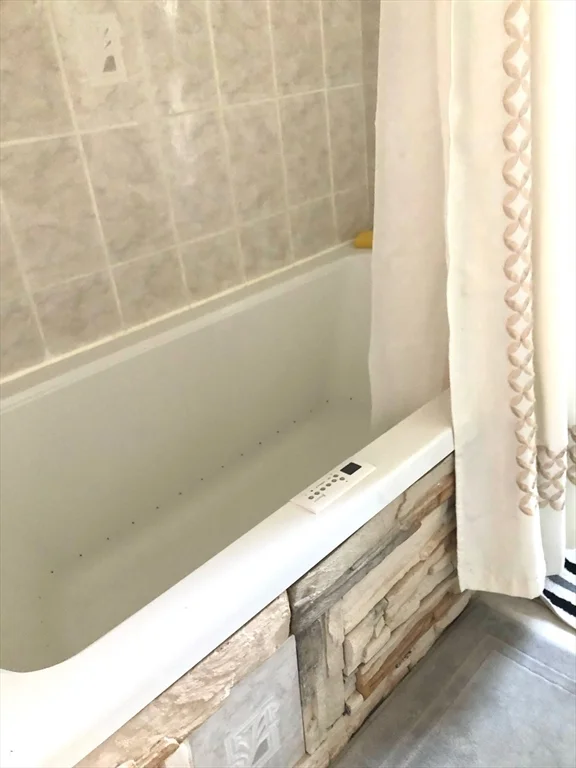 20 Beacon St, Winthrop