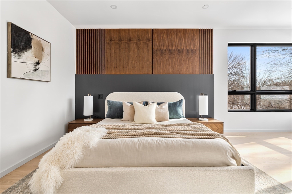 90 Auburndale Ave, Newton