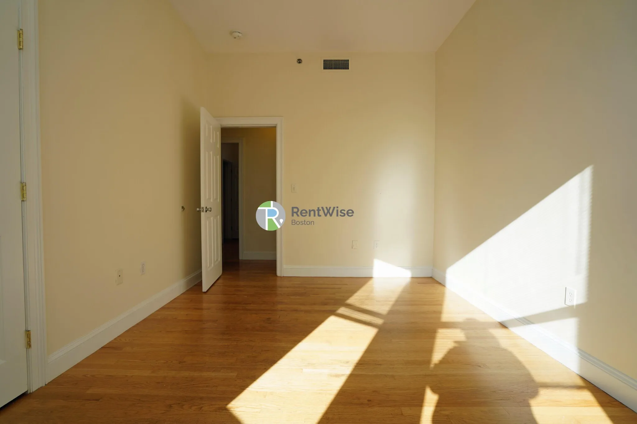 9 Gardner Ter, Allston