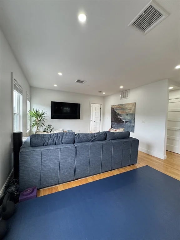 34 Park St, Newton Corner