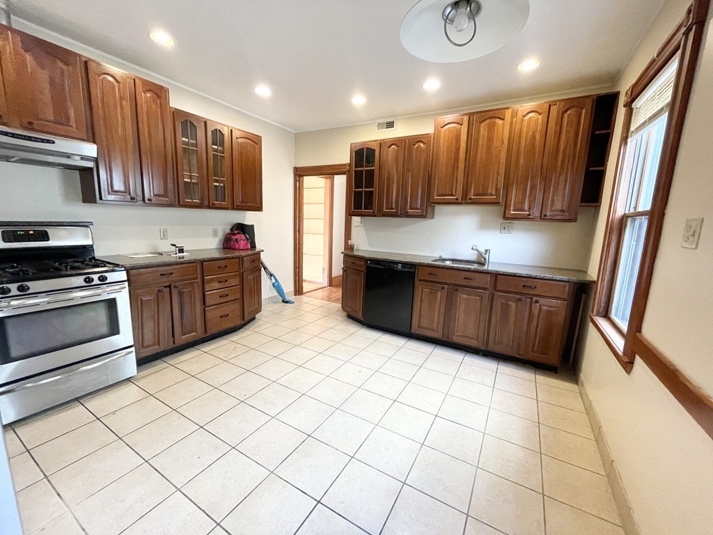 18 Romsey St, Dorchester