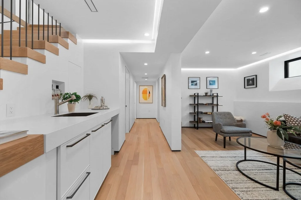 80 Alpine St, West Cambridge