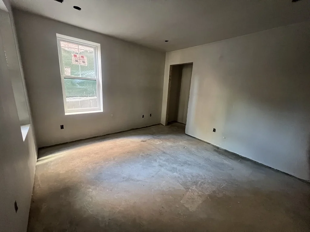 395 W 4th St, South Boston