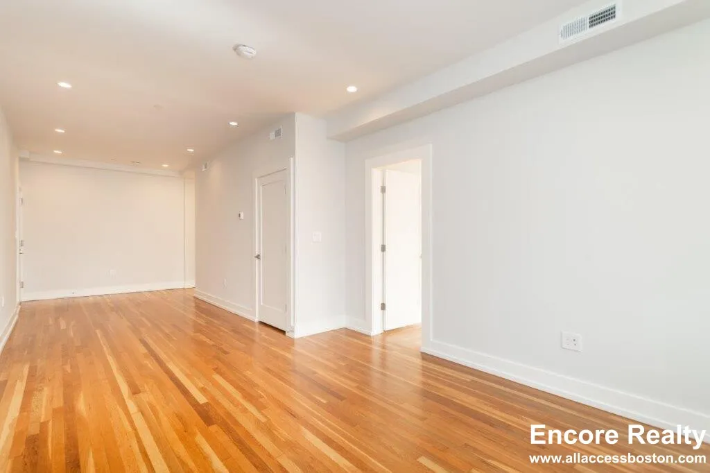 16 Forest St, Baldwin