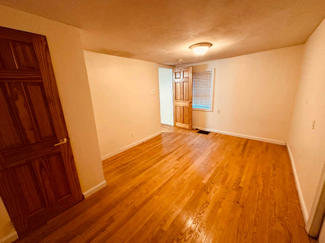 8 Alberta Ter, North Cambridge