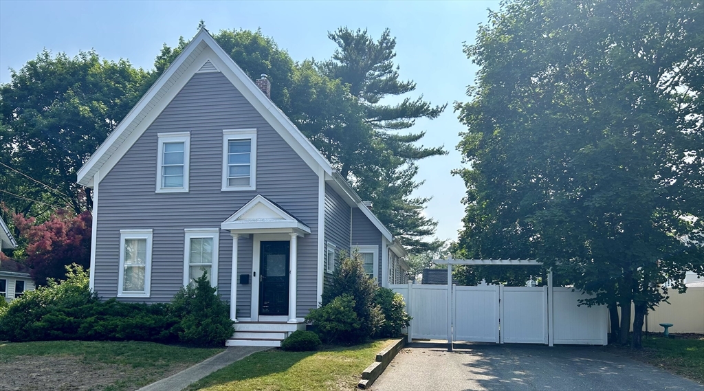 61 Stetson St, Whitman