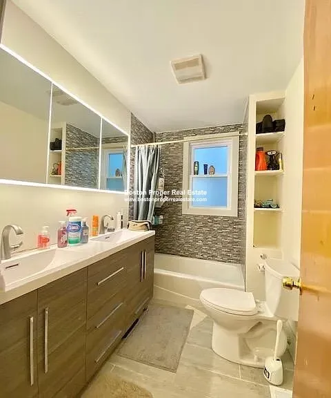 94 Hillside St, Mission Hill