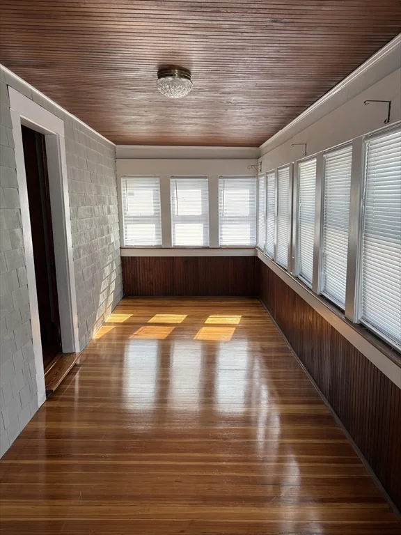 27 Emmons St, Milford