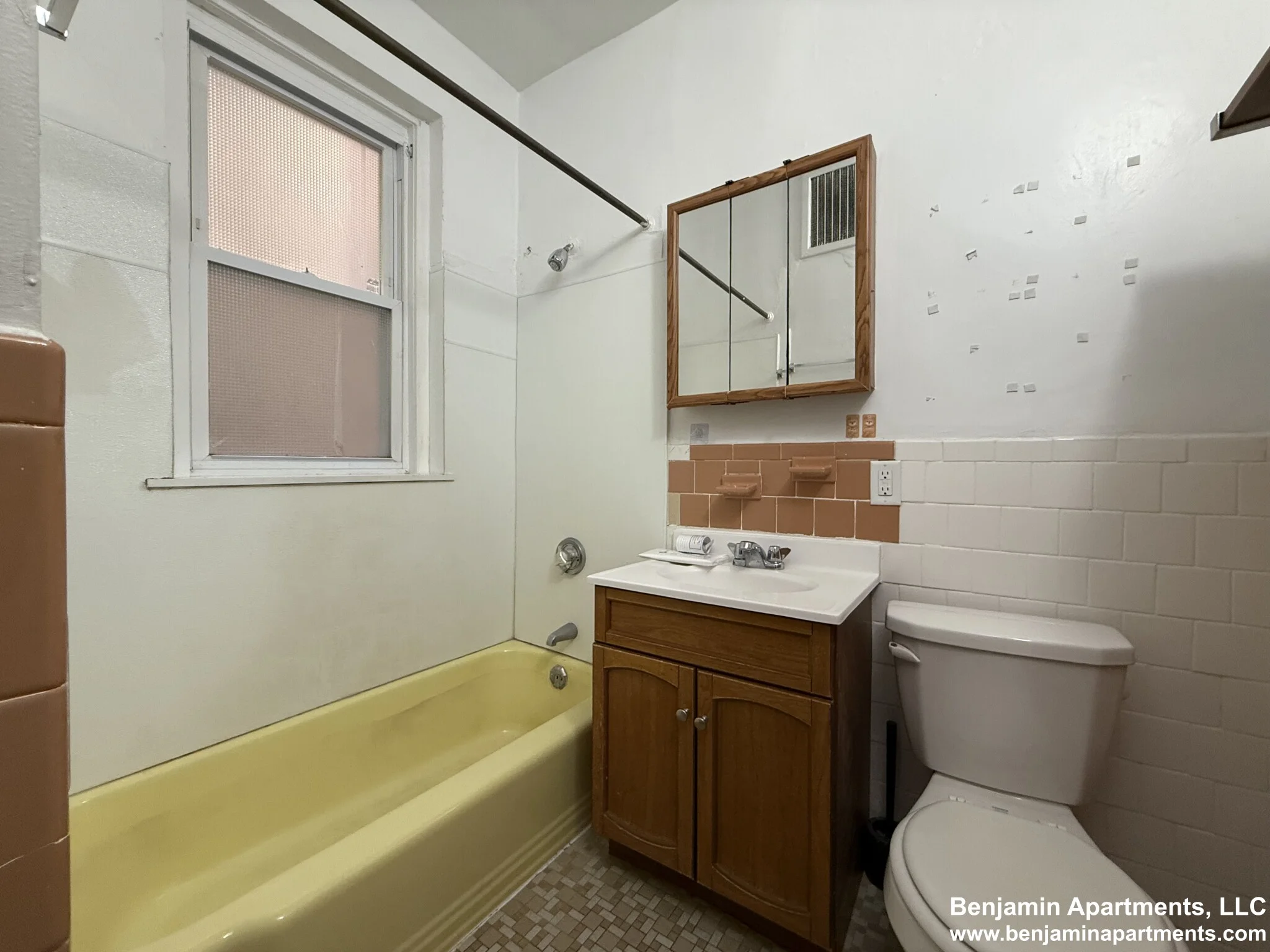 33 Lancaster Ter, Corey Hill