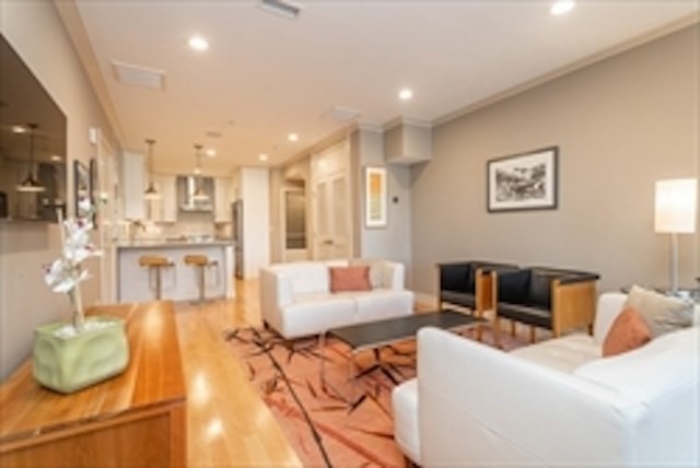 542 Dorchester Ave, South Boston