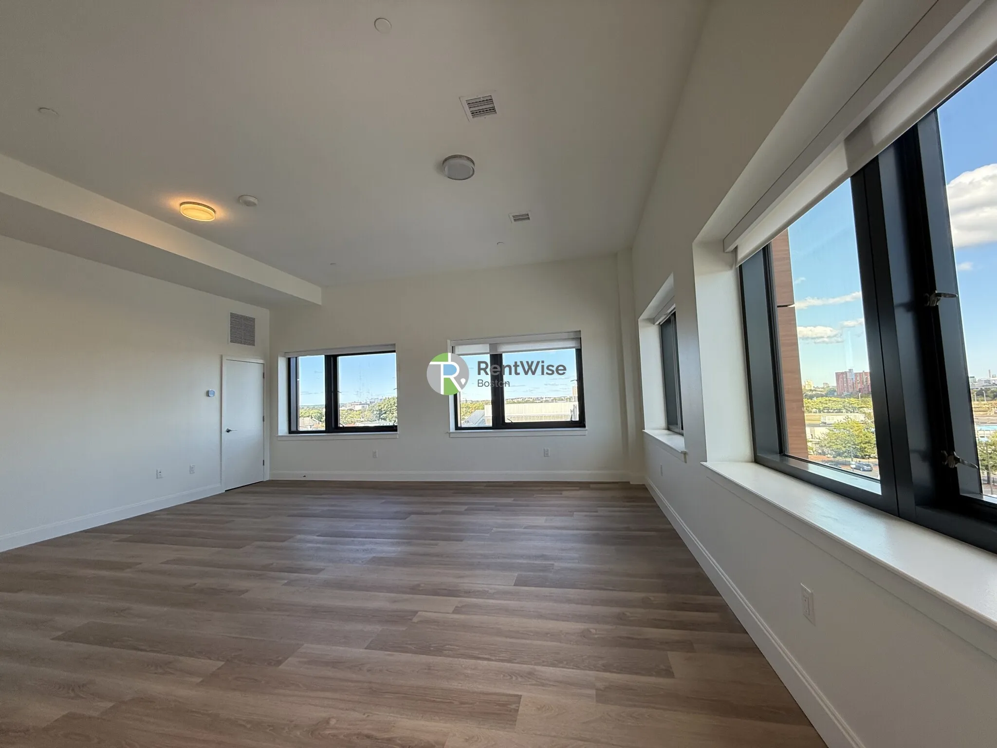 1079 Commonwealth Ave, Allston