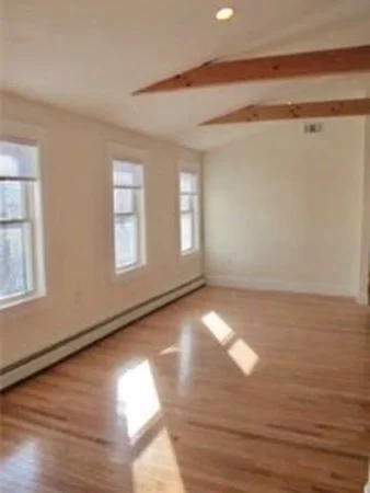 23 Pitman, Spring Hill