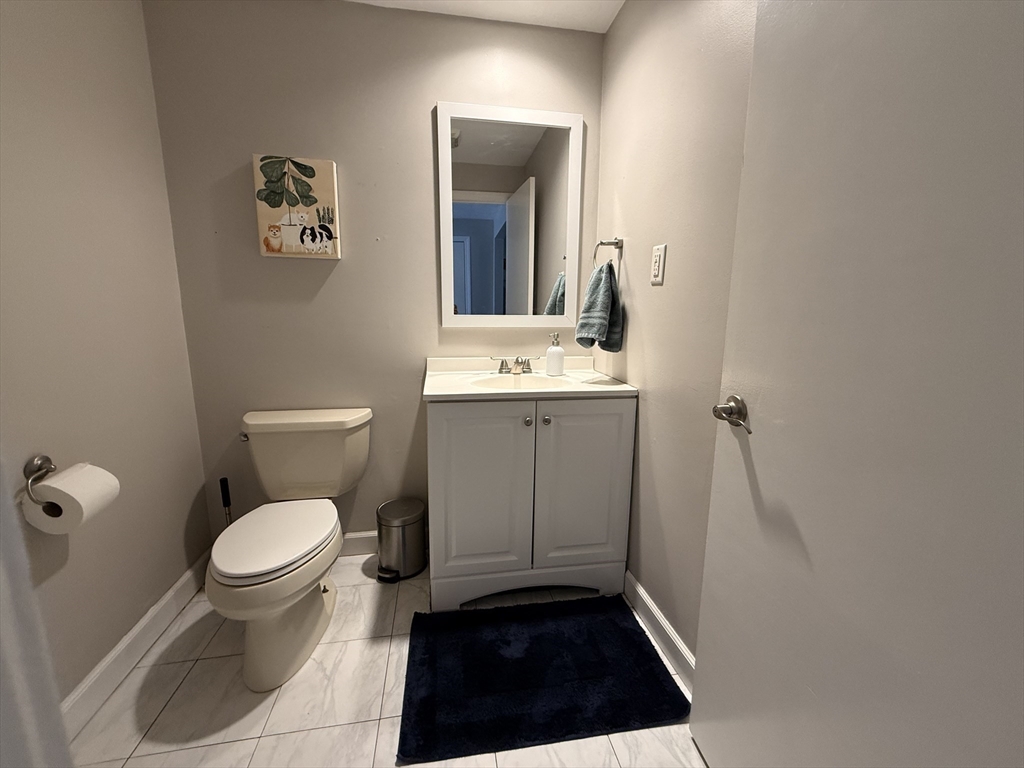 26 Hammond Pond Pkwy, Brookline