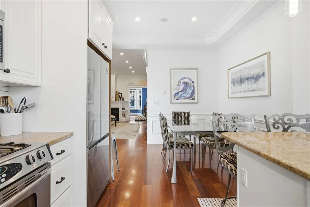 17 Gates, South Boston