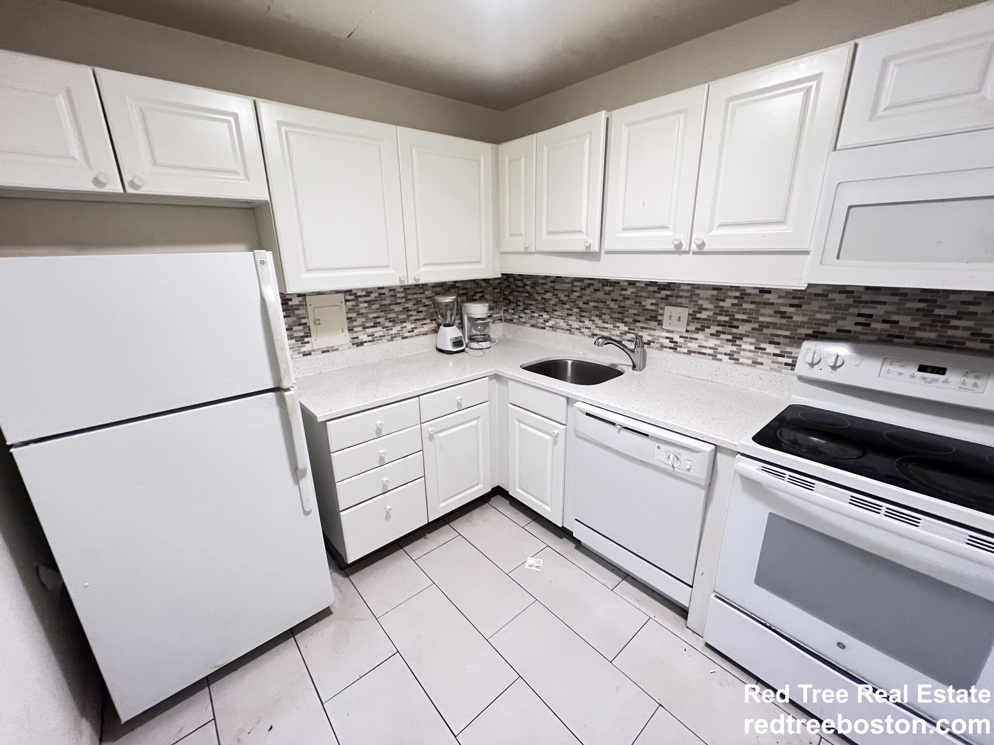 101 Monmouth St, Longwood