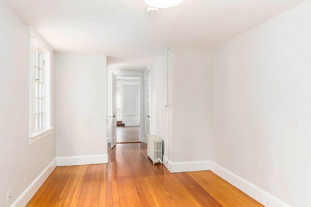 92 Farmers Row, Groton