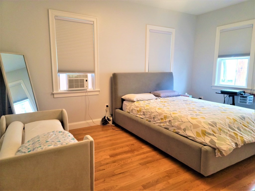 13 Belknap St, Dedham