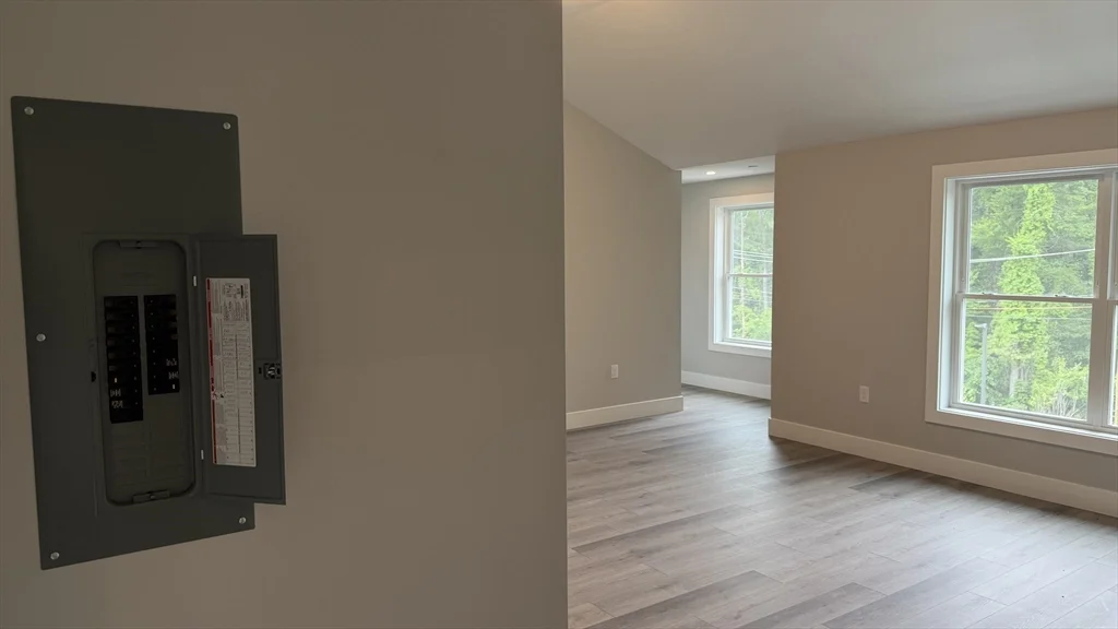 251 Sladen St, Dracut