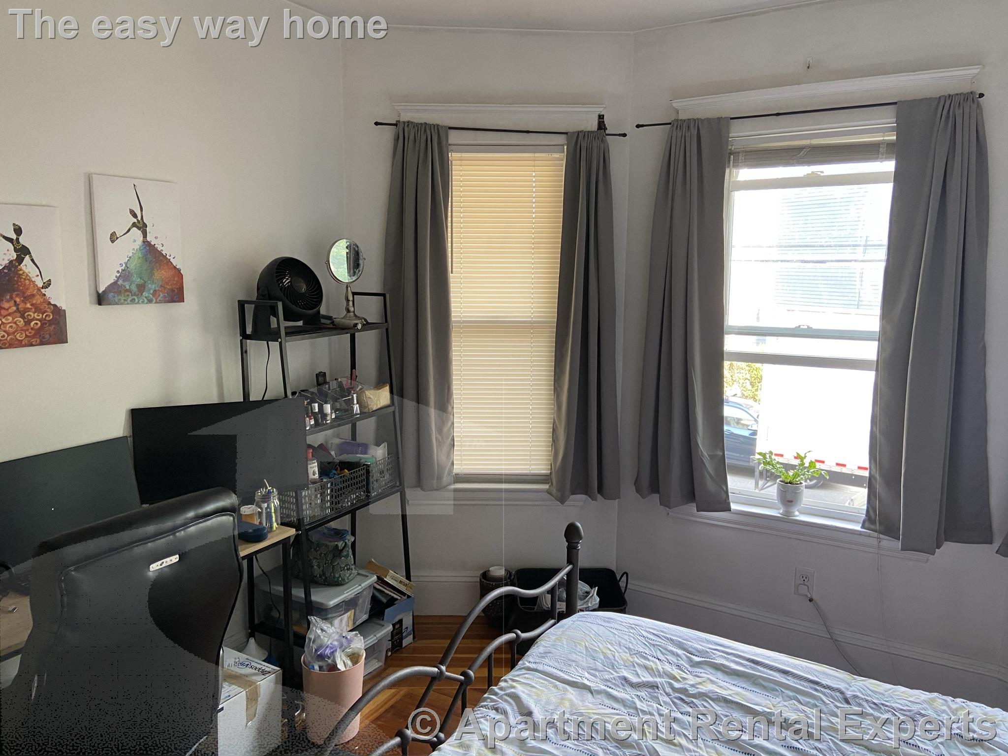 10 Cambridge Terr, Porter Square