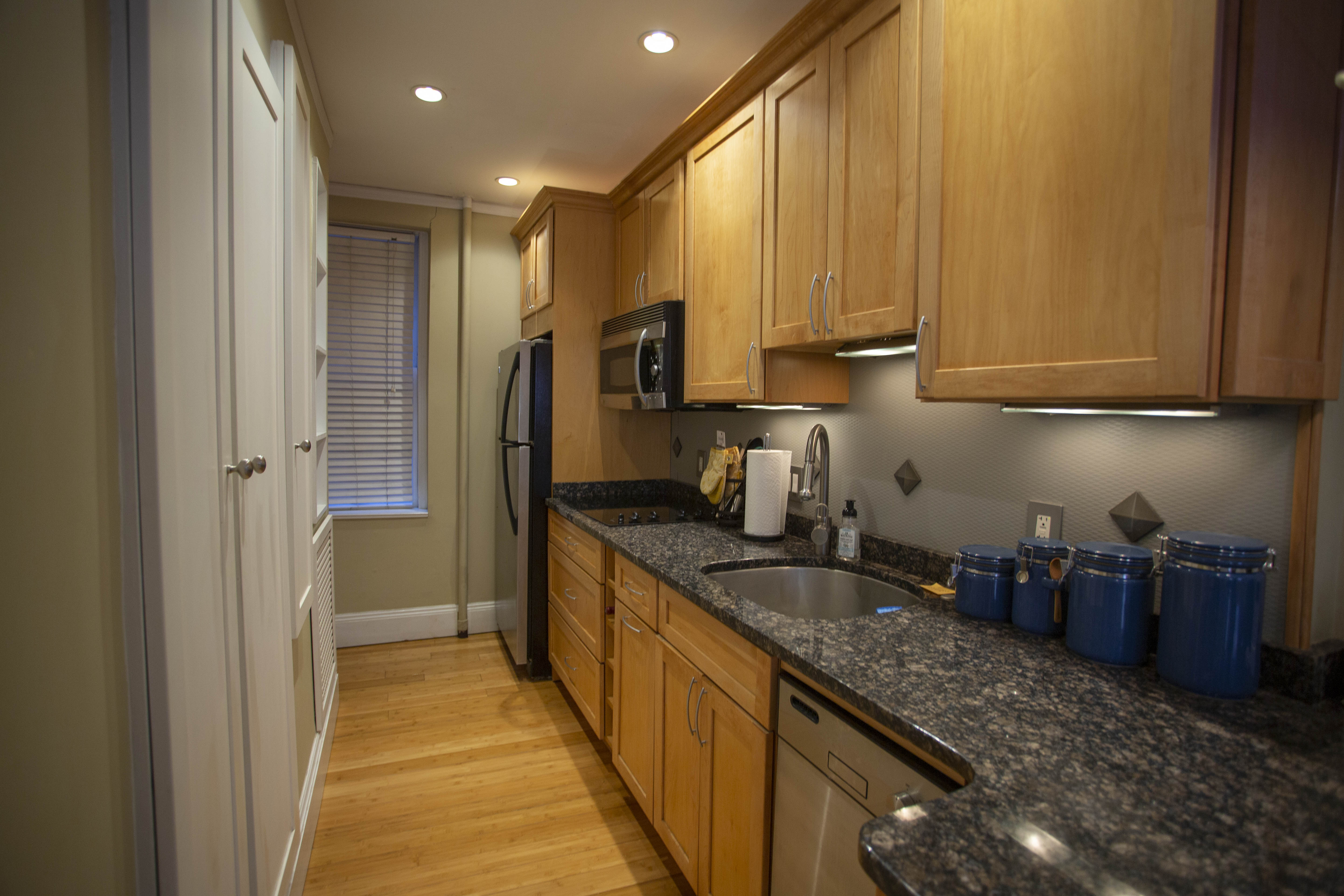 Studio bed, 1 bath apartment for rent at 11 Irving St Unit 1, Beacon Hill — photo 1 of 16