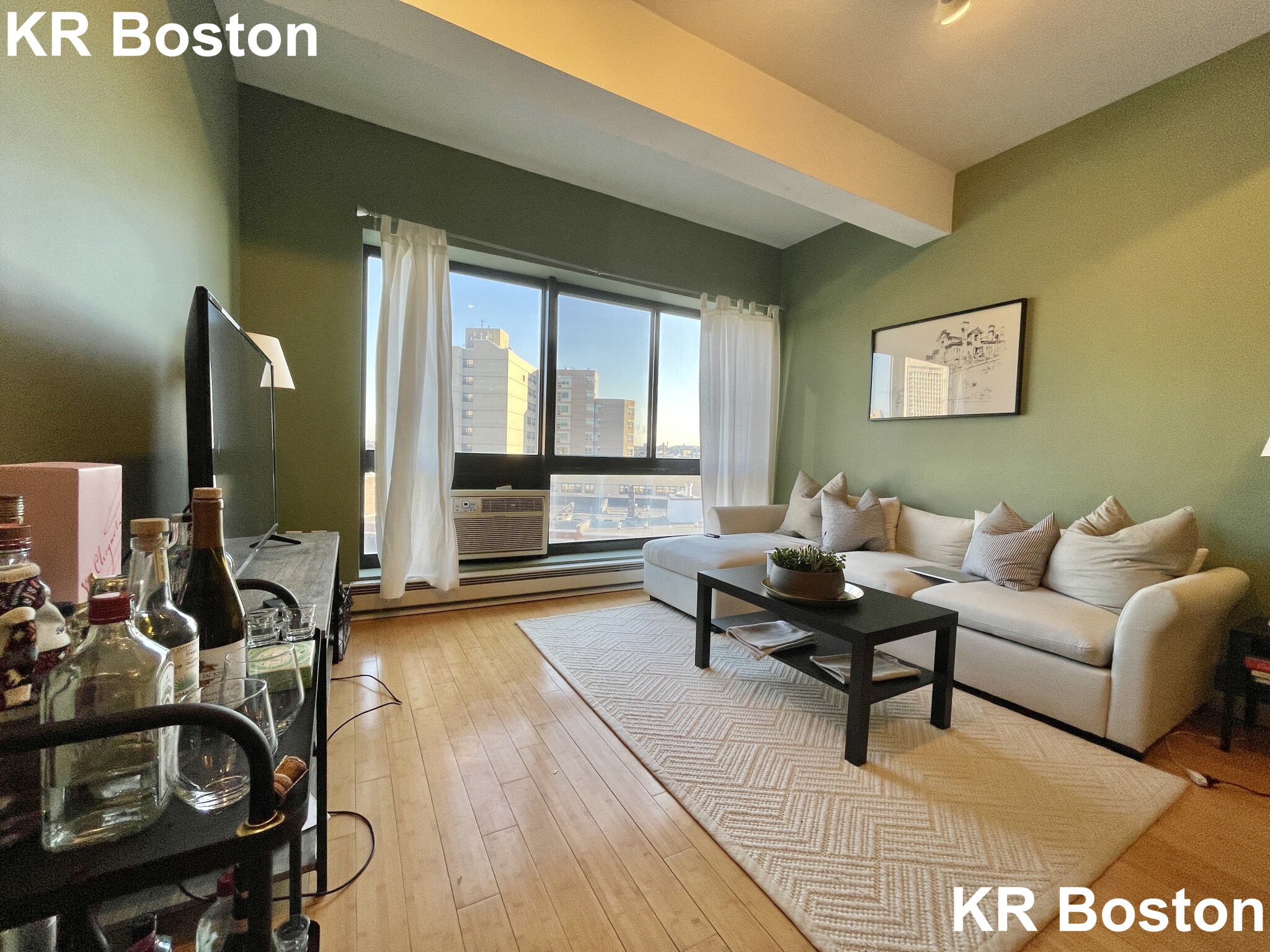 4 bed, 1.5 bath apartment for rent at 12 Stoneholm St Unit 602, Fenway — photo 1 of 8
