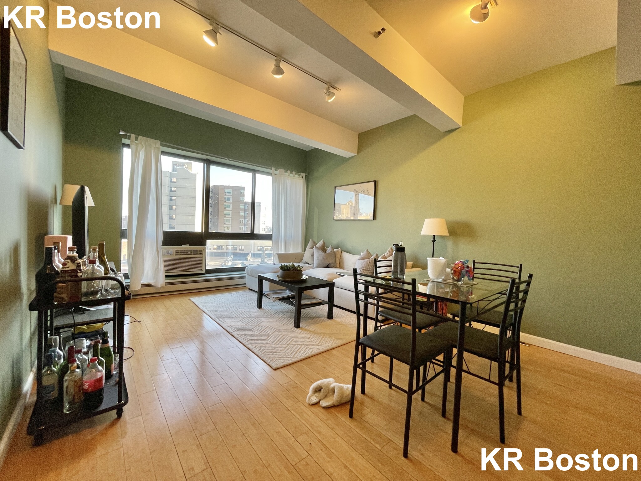 4 bed, 1.5 bath apartment for rent at 12 Stoneholm St Unit 602, Fenway — photo 3 of 8