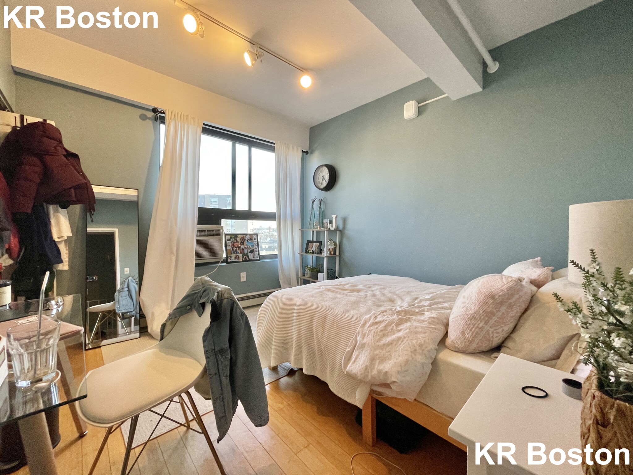 4 bed, 1.5 bath apartment for rent at 12 Stoneholm St Unit 602, Fenway — photo 5 of 8