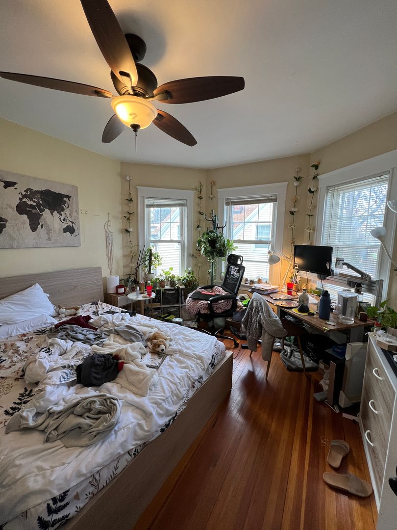 332 Beacon St, Ward Two