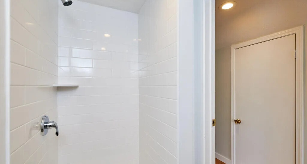 25 Moreland St, Winter Hill